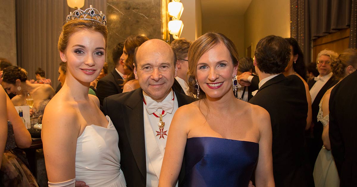 dominique-meyer-maria-grossbauer-jungdamenkomitee-opernball-2017