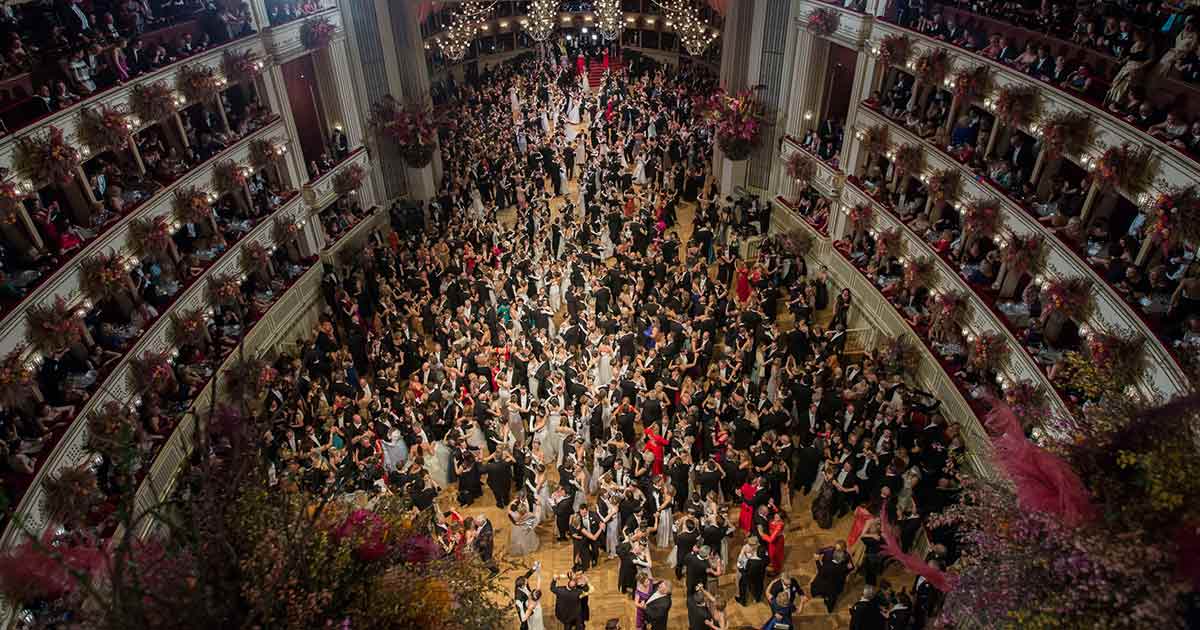 getuemmel-tanzparkett-opernball-2017