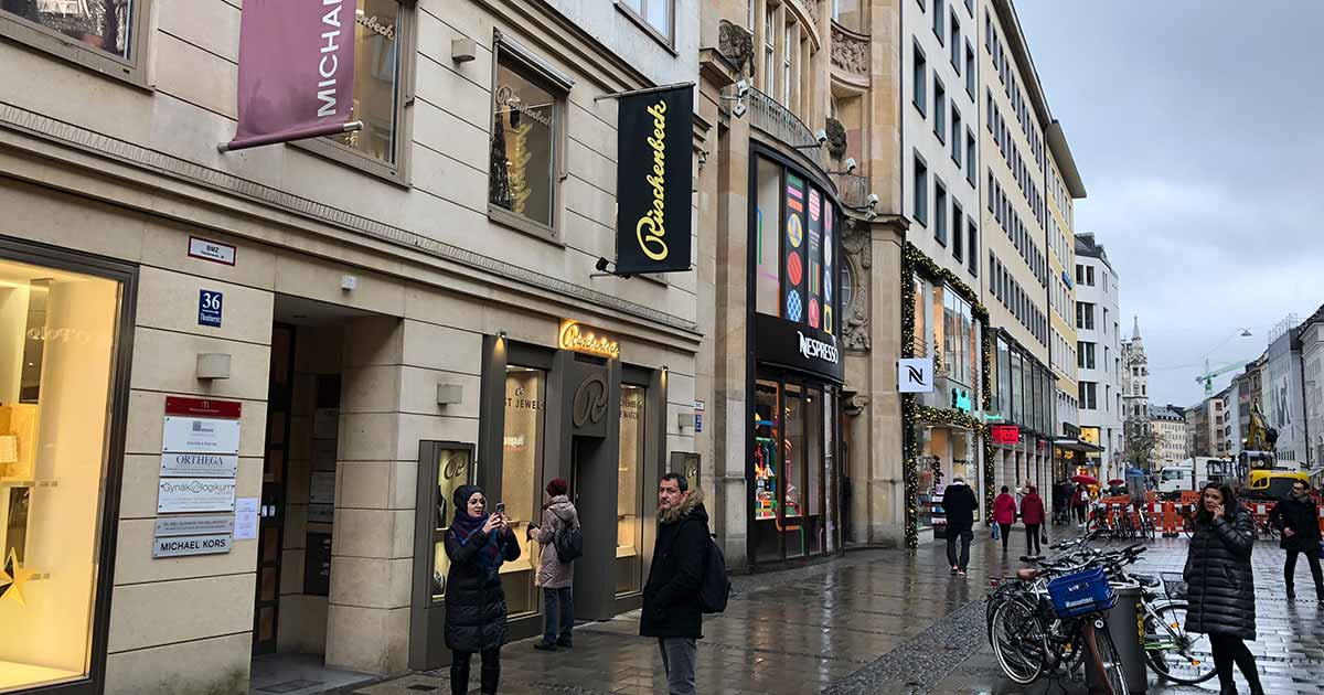 In der Münchner Theatinerstraße eröffnete vor Kurzem die neueste Dependance des Traditionsjuweliers.