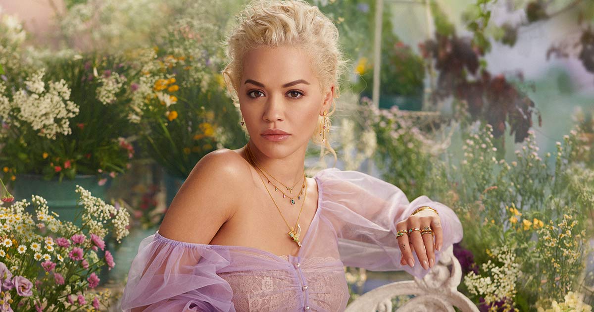 Rita Ora ist auch dieses Frühjahr das bekannte Thomas Sabo Testimonial, das perfekt zur Marke passt.