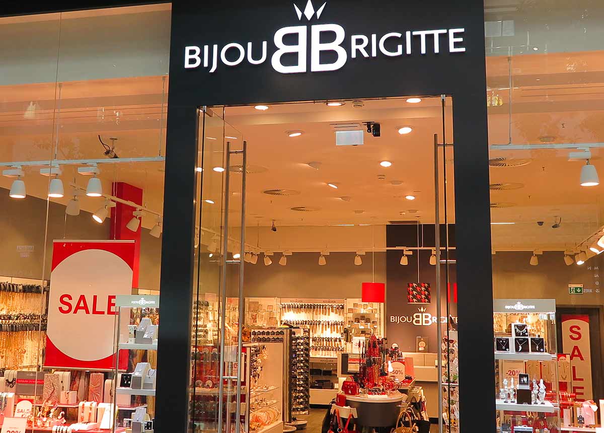 Der Modeschmuck-Filialisten Bijou Brigitte ist im deutlichen Minus. Im Schnitt hat jede Filiale in den ersten neun Monaten des Jahres 150.000 Euro Umsatz gemacht. Foto: Liebhold/Shutterstock.com