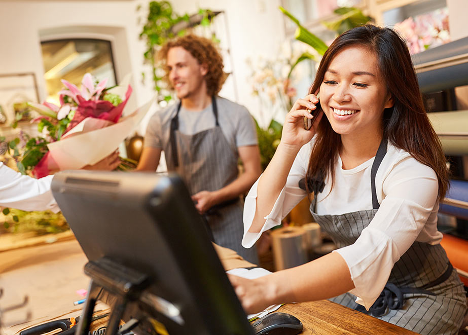 Um den Handel in der Corona-Krise zu unterstützen bündeln der Handelsverband Deutschland (HDE) und Google sowie weitere Partner ihre Kräfte. (Credit: Robert Kneschke / Shutterstock.com)