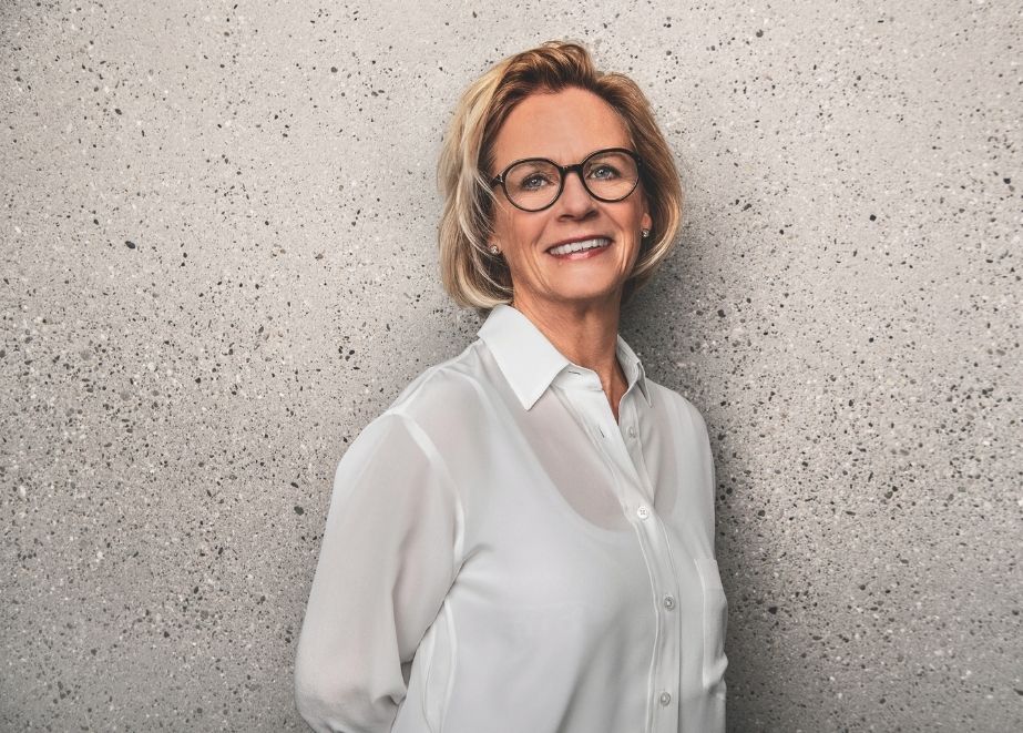 Jutta Blocher/ Blocher Partners: „Wie die Zusammenarbeit mit Juwelier Bucherer läuft? Wir arbeiten seit elf Jahren zusammen. Die gegenseitige Wertschätzung ist der Schlüssel zu unserem Erfolg.“