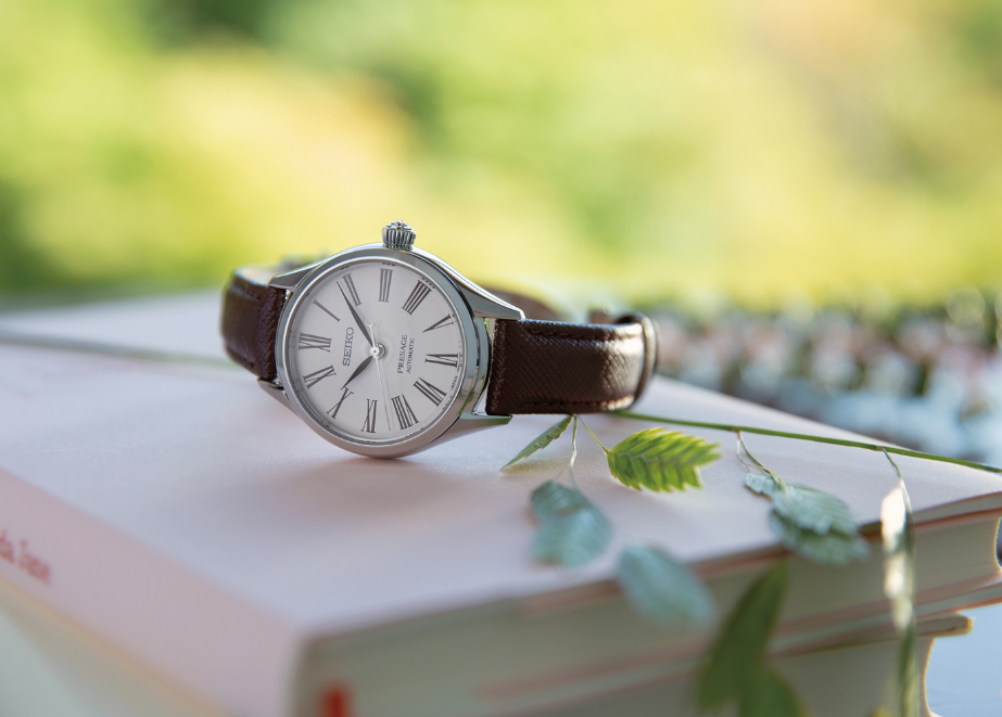 Seiko_Presage_Emaille_Blau_Kirschbluetenrosa_Weiß_Feminin