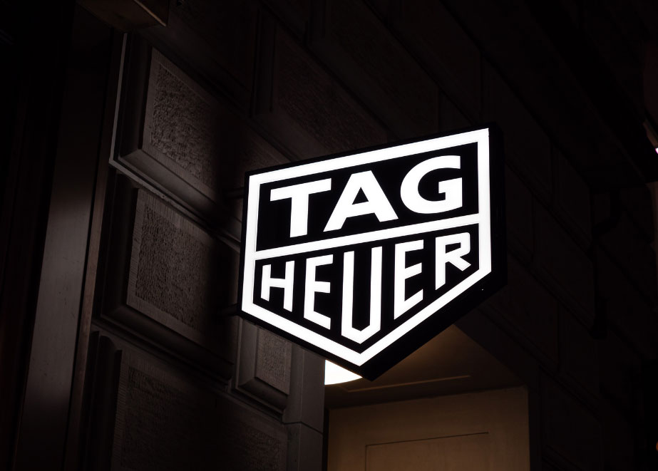 TAG Heuer bietet in den USA nun die Option, mit Bitcoin und Co. zu bezahlen. © Shutterstock