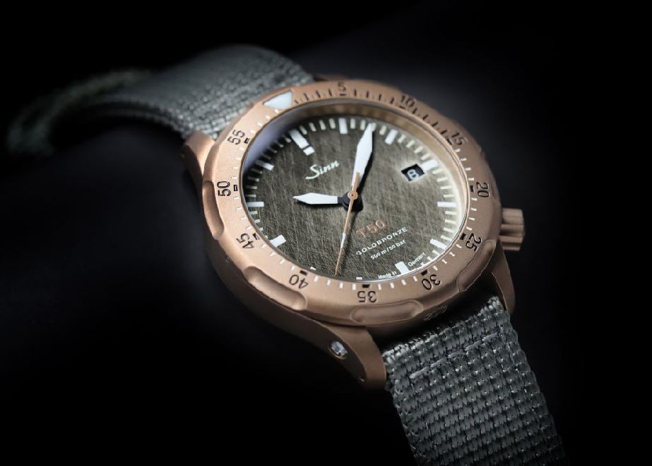 Highlight der neuen T50 ist das da auf 300 Stück limitierte Modell aus Goldbronze. © Sinn Spezialuhren