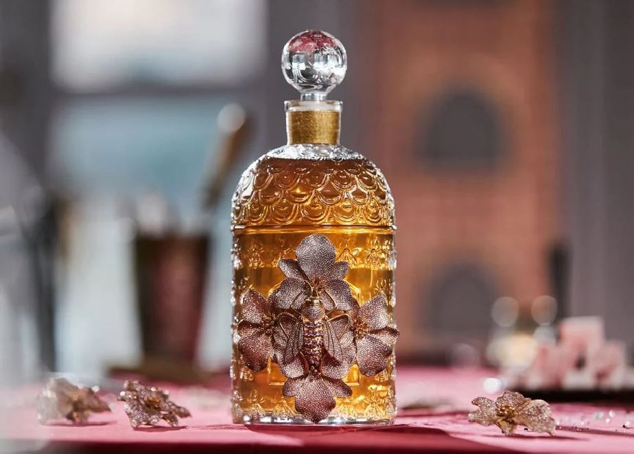 Limited Edition des Bienen-Flakons von Schmuckdesignerin Begüm Kiroglu. © Guerlain