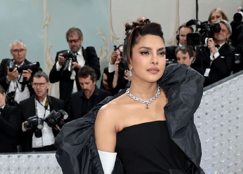 Bulgari-Markenbotschafterin Priyanka Chopra Jonas durfte das Collier mit dem Bulgari Laguna Blu-Diamanten bei der Met-Gala am 1. Mai in New York tragen. © GettyImages