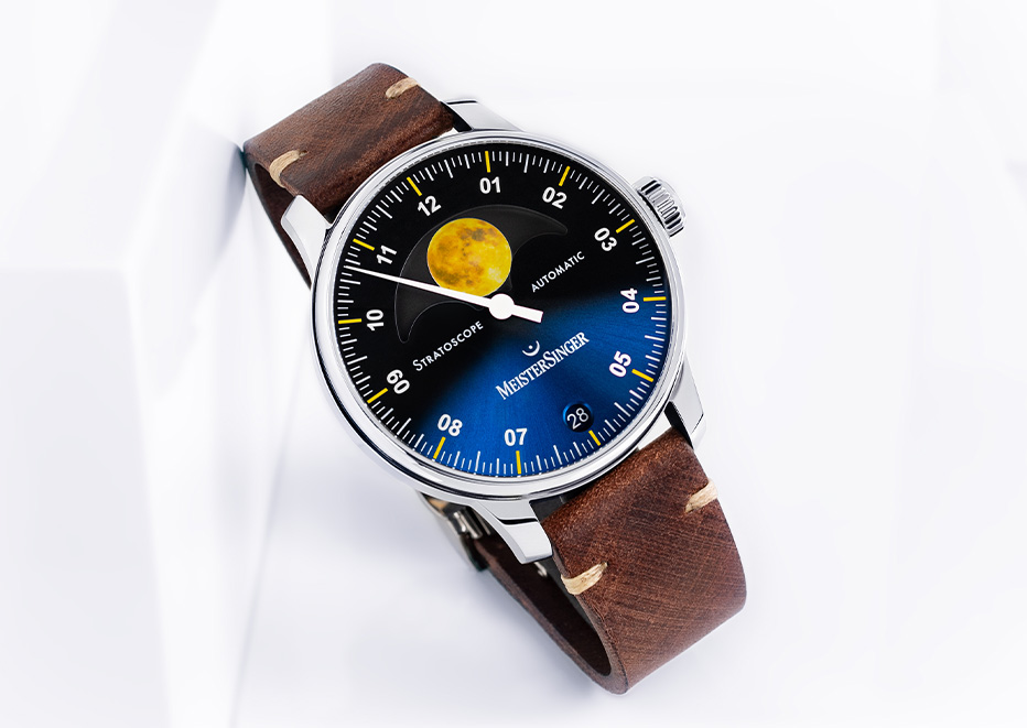 MeisterSinger_Stratoscope_Gold_Mondphase_2023