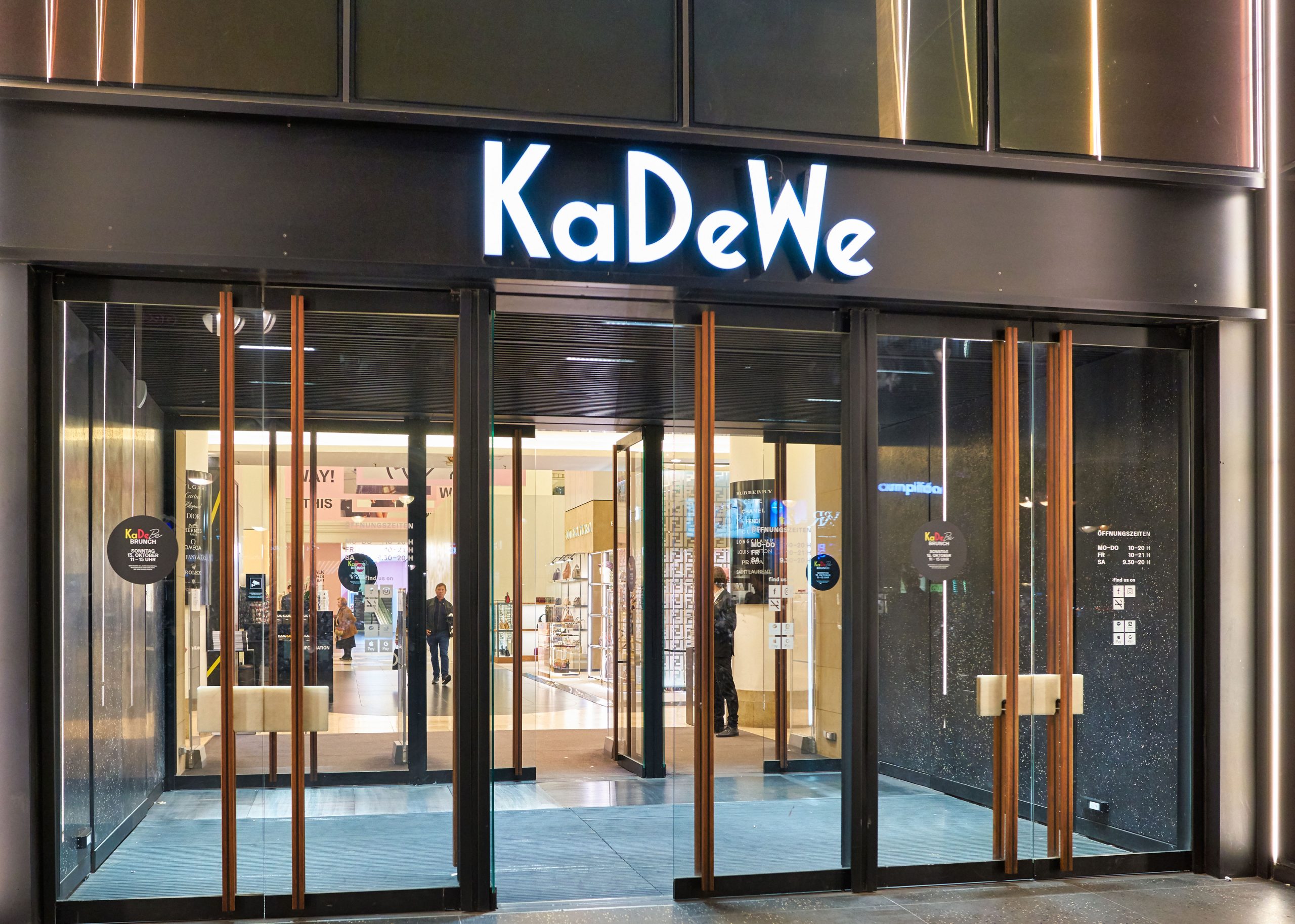 KaDeWe Berlin. Wegen zu hoher Mietkosten hat die KaDeWe Gruppe Insolvenz. © Sorbis/ Shutterstock.com